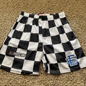 Eric Emanuel NASCAR shorts size XL fit like a medium